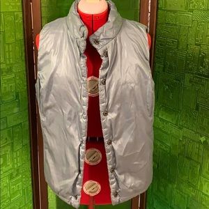 Reversible converse vest